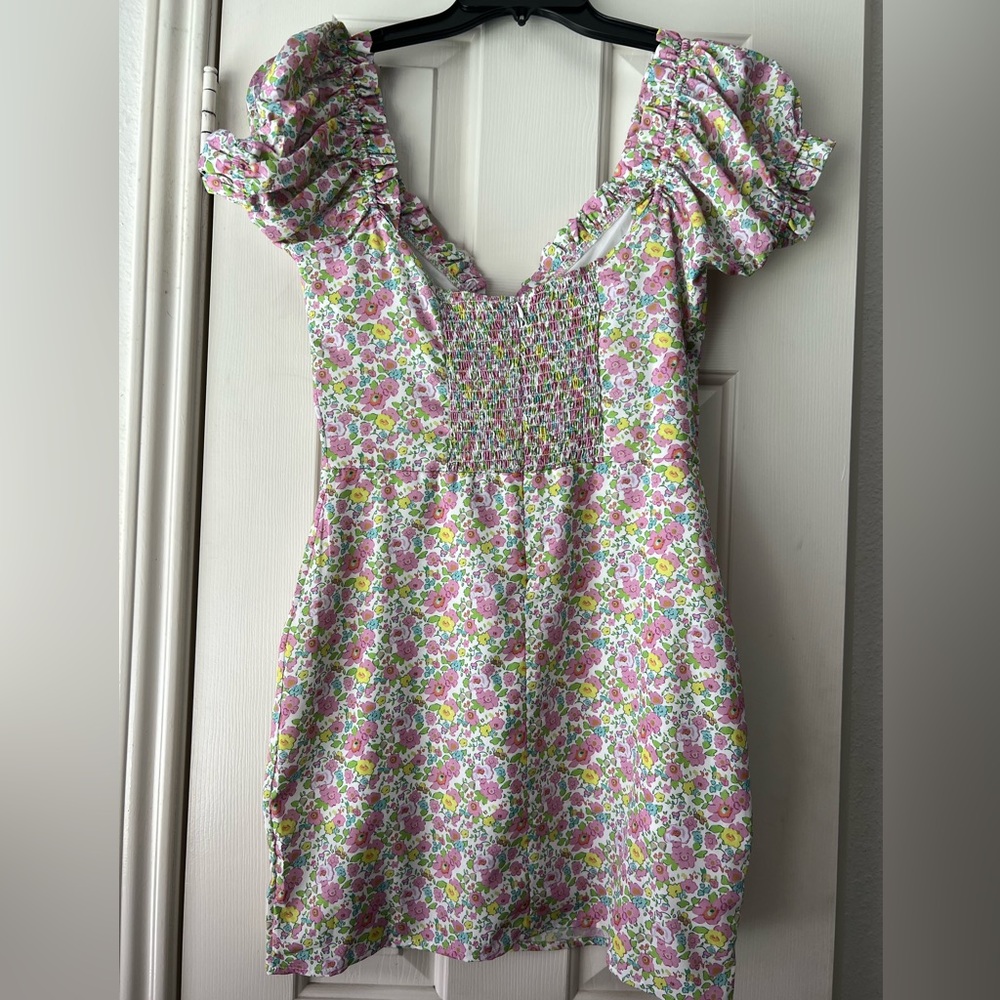 FUN FLORAL DRESS - Picture 3 of 3